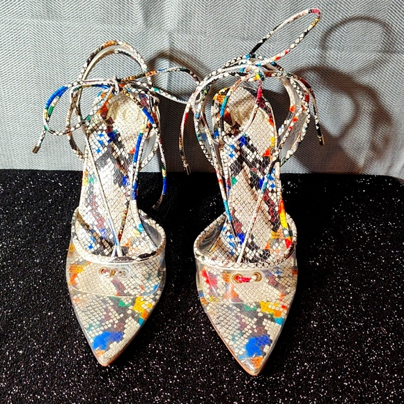 JLO Shoes - Picture 1 of 5